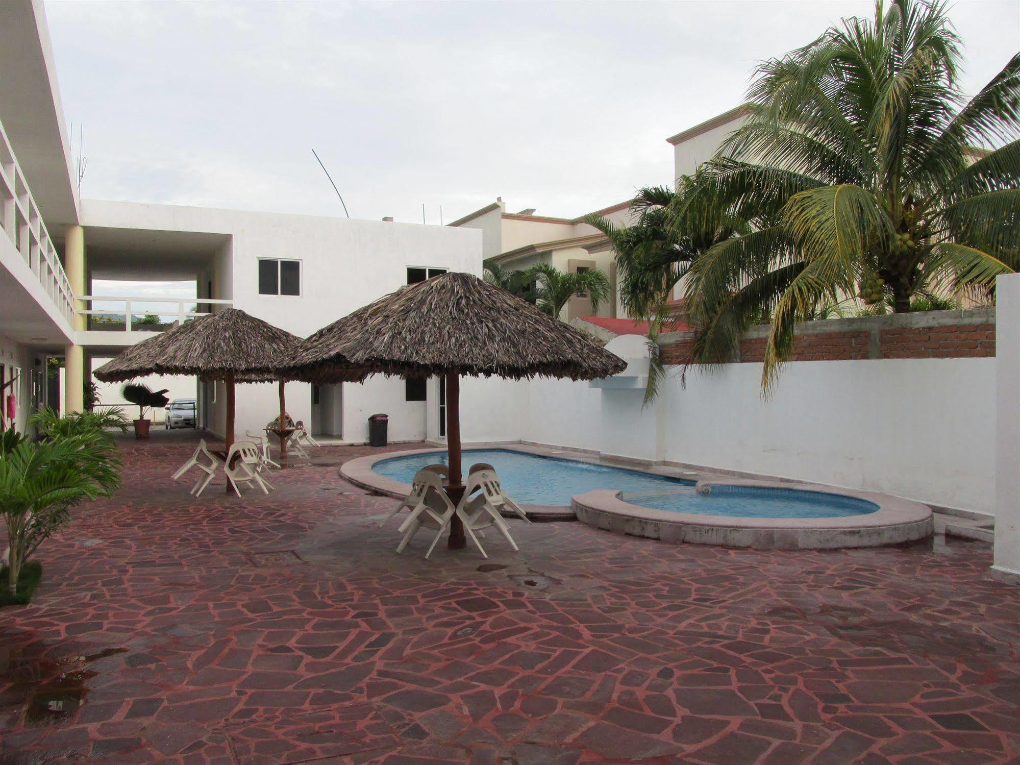 Hotel Albatros Palace Manzanillo Exterior photo
