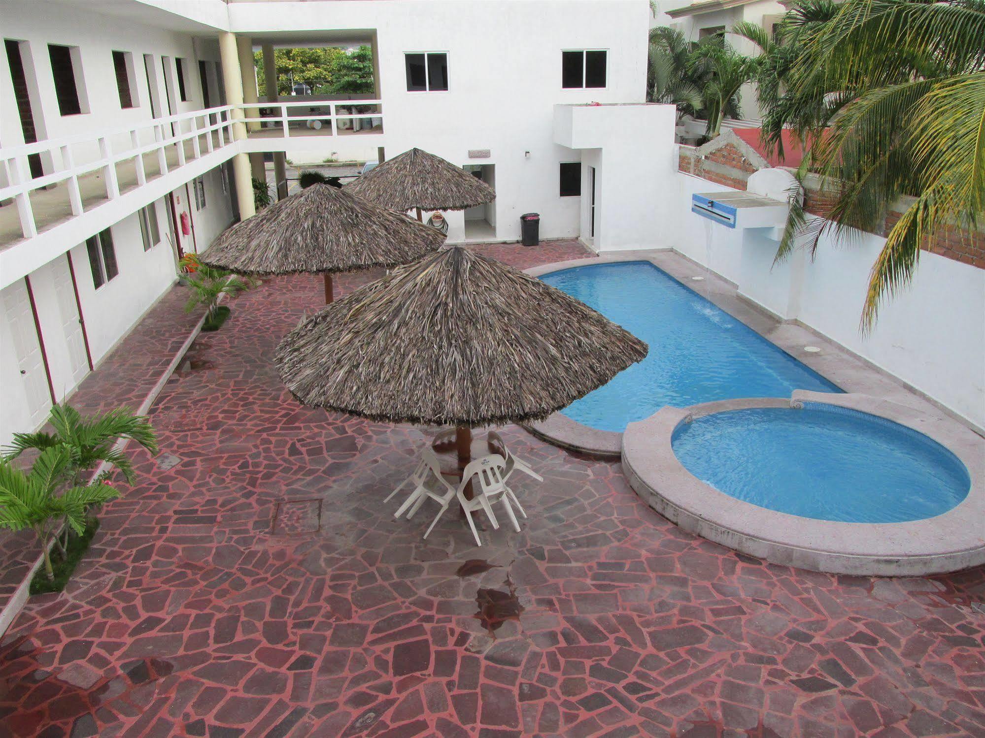 Hotel Albatros Palace Manzanillo Exterior photo