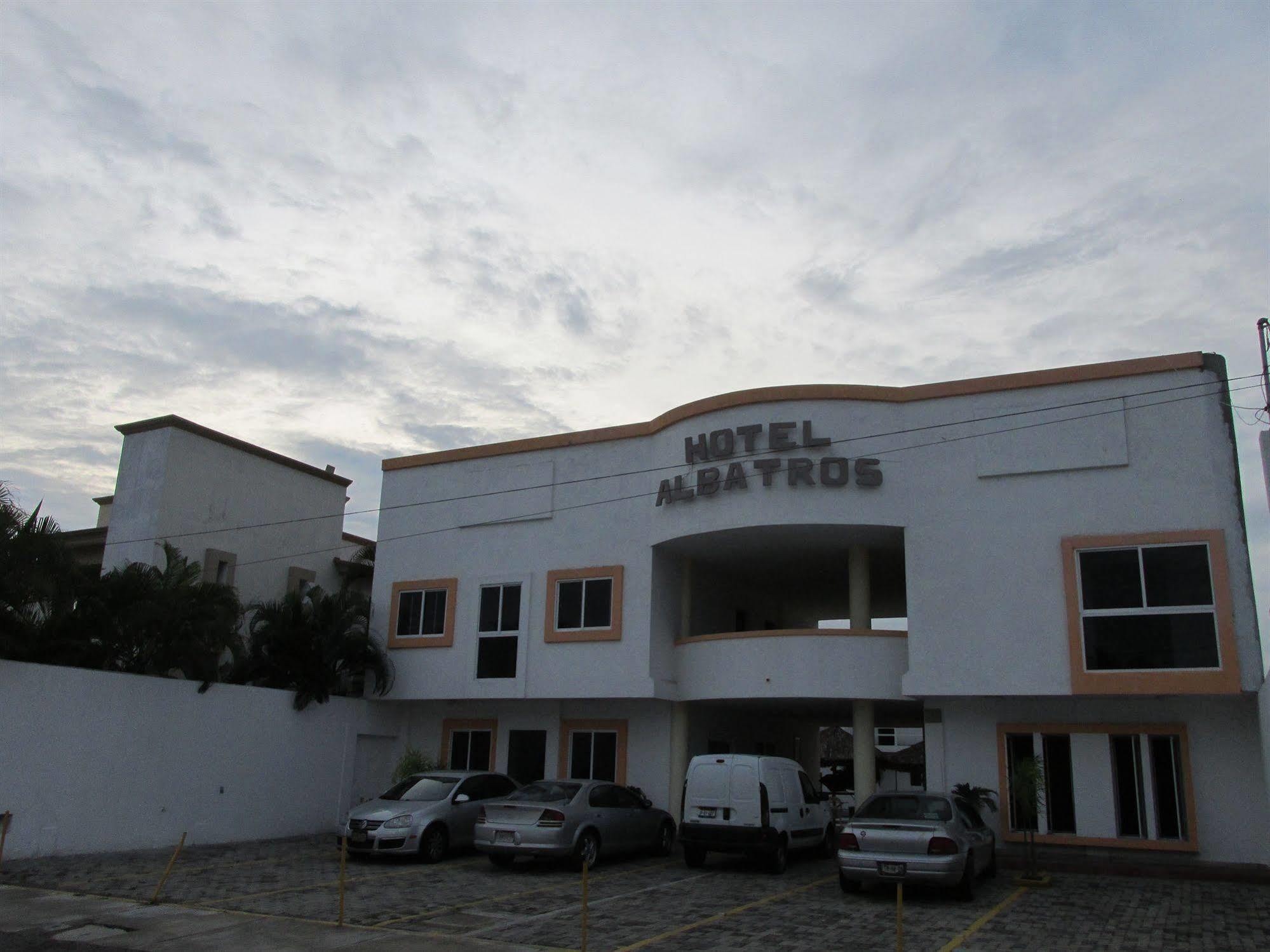 Hotel Albatros Palace Manzanillo Exterior photo